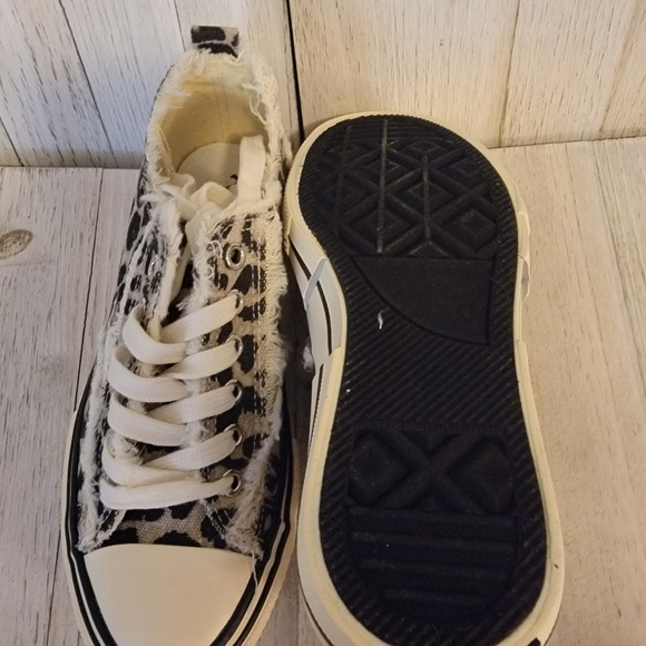 💥WINTER SALE💥GYPSY JAZZ/VERY G- DAKO LEOPARD DISTRESSED SNEAKERS - Picture 9 of 9